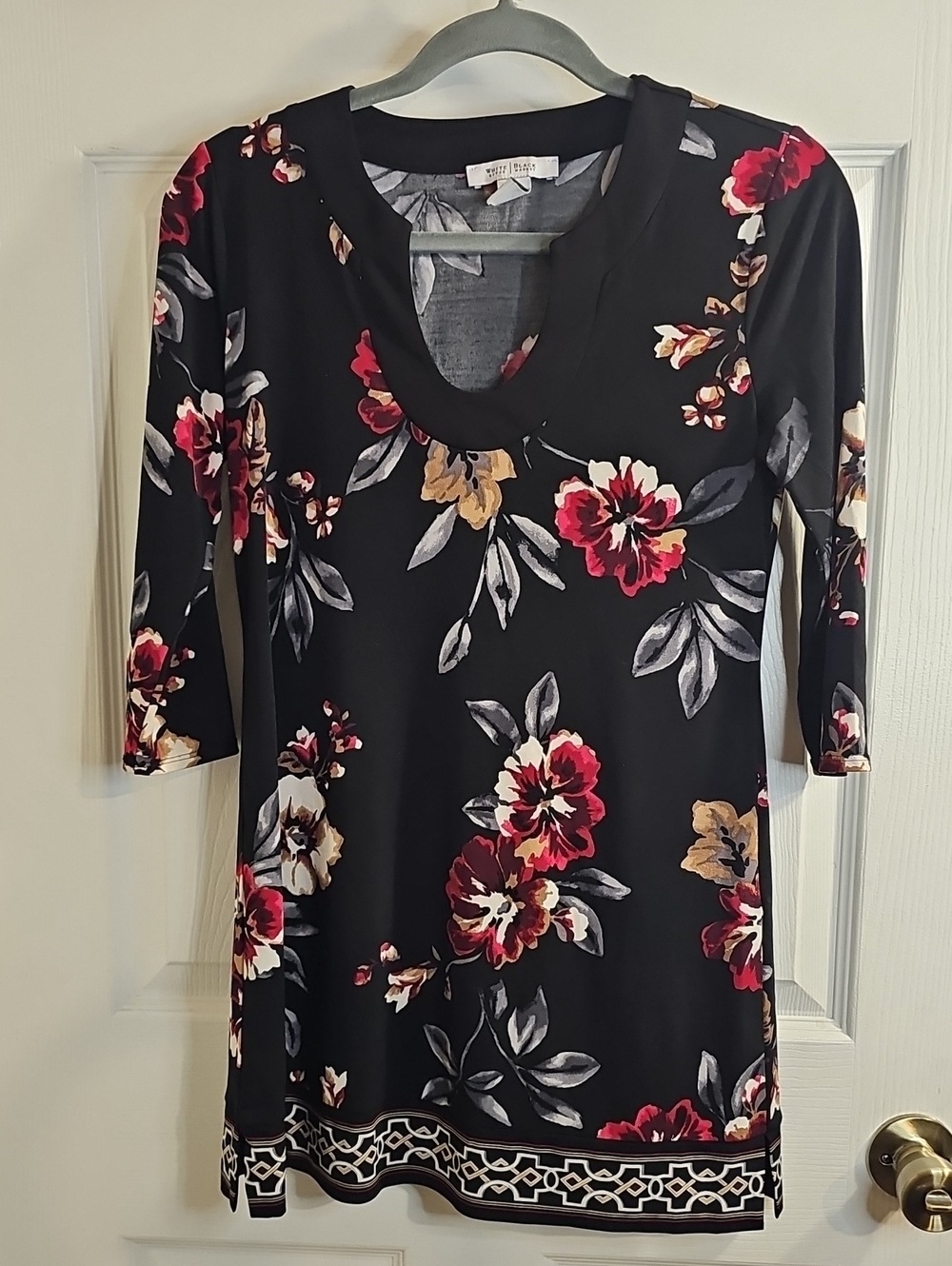 White House Black Market Black Floral Scoop Neck Tunic